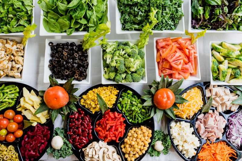 AI revolutionizing food discovery with digital interfaces and food imagery