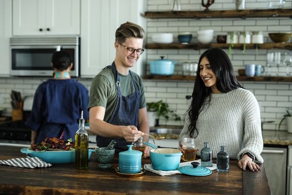 SomeYum food tinder app showing recipe card swipe interface for discovering dinner ideas